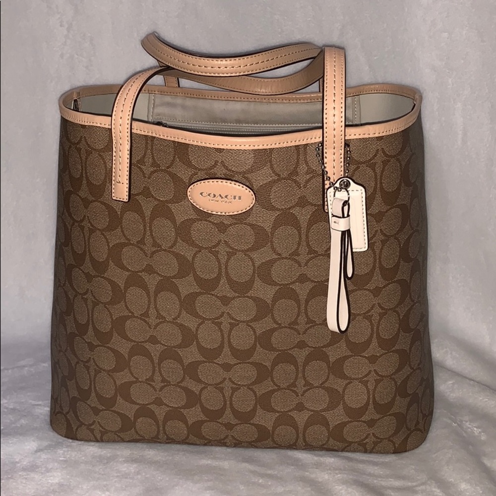 Coach Shoulder Bag